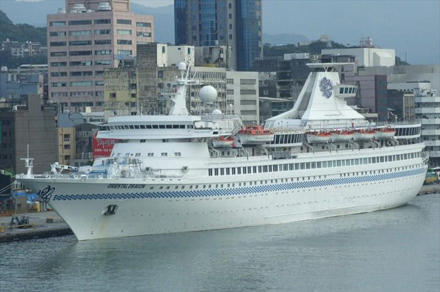 oriental-dragon-cruise-ship